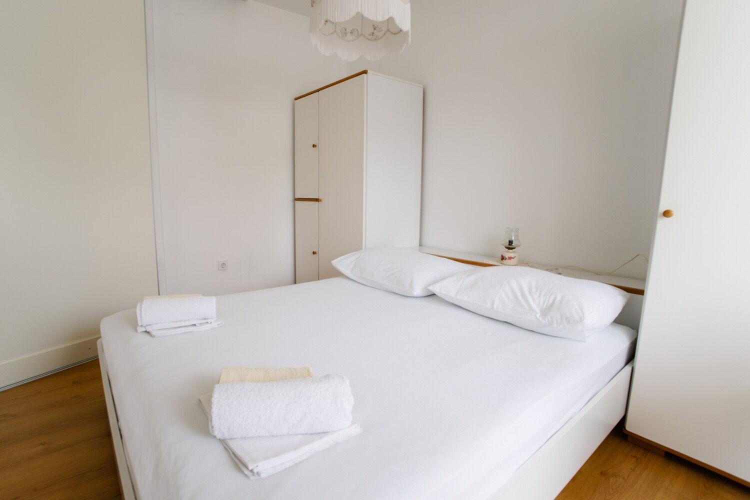 Apartments Petri - Close To The Sea Тисно Екстериор снимка
