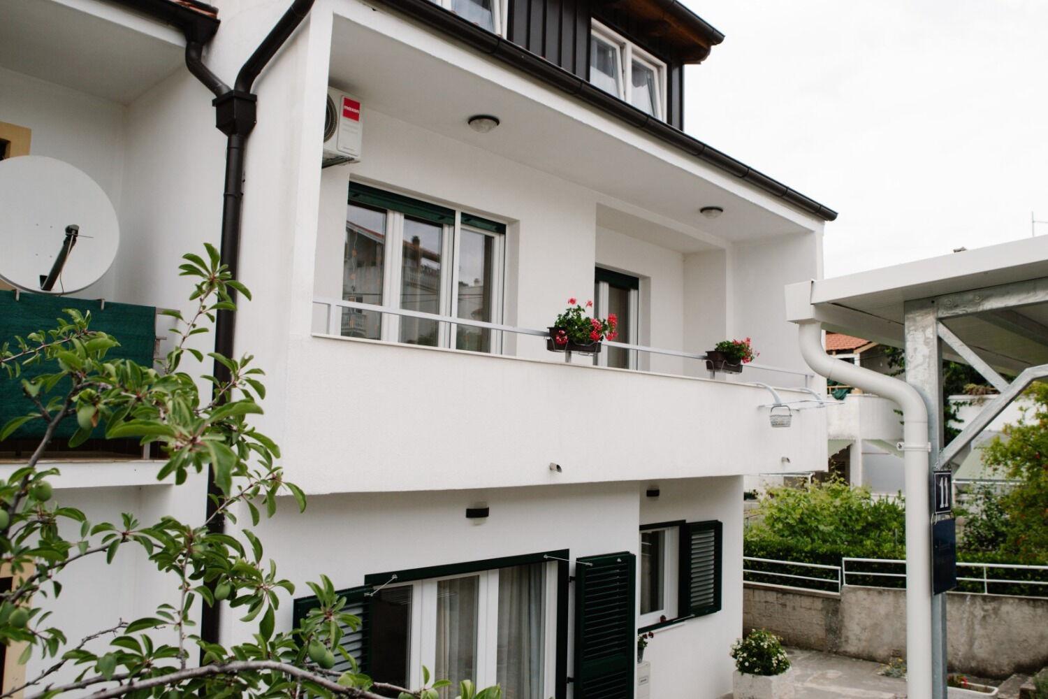 Apartments Petri - Close To The Sea Тисно Екстериор снимка